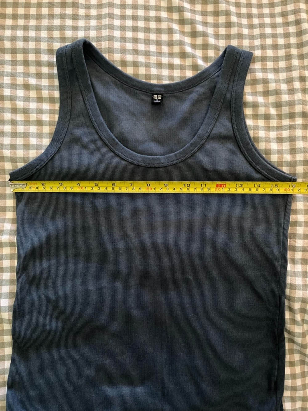 Uniqlo Soft Ribbed Tank Top - Picture 6 of 12